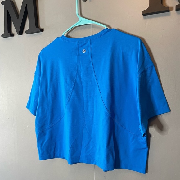 Lululemon Abrasion-Resistant Training T-Shirt *Ed Curtis
Poolside size 8 - Picture 7 of 9